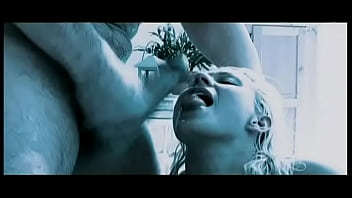 Cindy crawford swallows a facial cumshot from her hubbies best friend