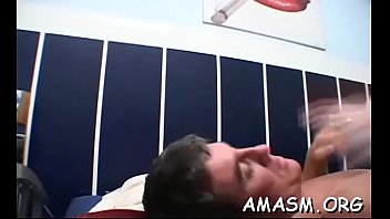 Tempting hottie enjoys a worthy sex