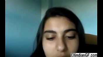 Indian teen slut masturbates on cam