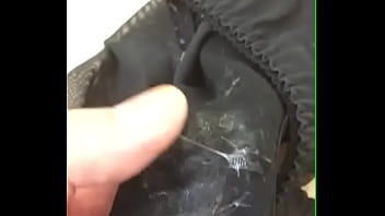 Je suis choque beaucoup de sperme