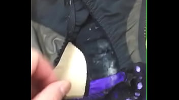 Je suis choque beaucoup de sperme