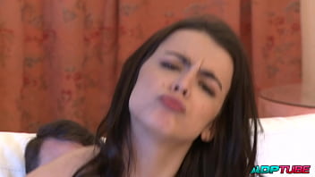 La universitaria cachonda follando