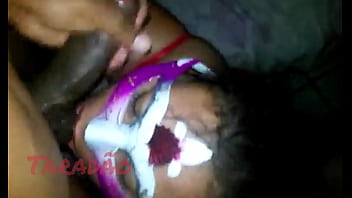 Safada chupando punhetando e tirando leite de piroca