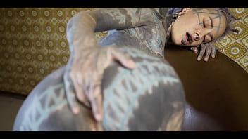 Tattooed teen testing fuck machine with her anal