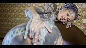 Tattooed teen testing fuck machine with her anal