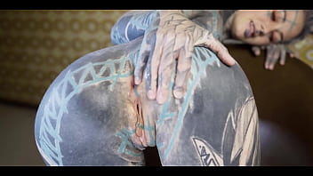 Tattooed teen testing fuck machine with her anal