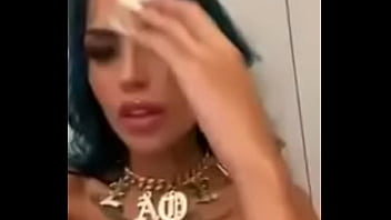 Tati zaqui gostosa pelada no banheiro