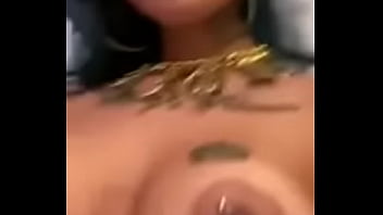 Tati zaqui gostosa pelada no banheiro