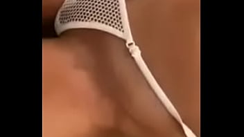 Tati zaqui gostosa pelada no banheiro