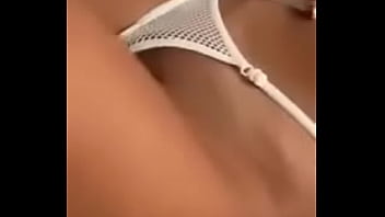 Tati zaqui gostosa pelada no banheiro