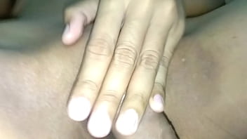 ควยแหย่รูหีและถูแตด