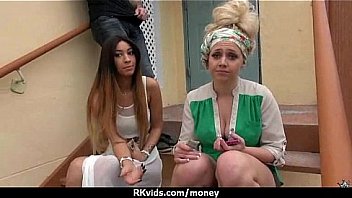 Amateur girl goes wild 16