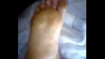 Leche En Pies De Mi Mujer D 17 thumbnail