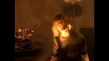 Kurt cobain smells like teen spirit