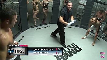 Alexis Texas A Really Attractive Blonde Individual Bestows A Messy Blowjob And Her Genitals Onto The Victorious Combatant thumbnail