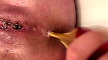 Anal masturbate by gold high heels and fingering asshole and juice pussy and ride asshole on heels