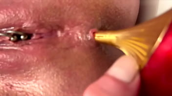 Anal masturbate by gold high heels and fingering asshole and juice pussy and ride asshole on heels