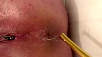 Anal masturbate by gold high heels and fingering asshole and juice pussy and ride asshole on heels