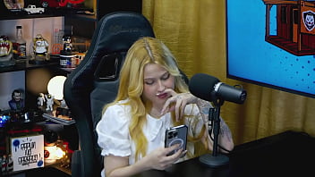 A ninfeta viamms avalia o mastro do ruan e deu uma boa nota será que ela gostou da rola dele pápum no barraco