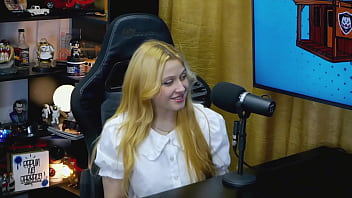 A ninfeta viamms avalia o mastro do ruan e deu uma boa nota será que ela gostou da rola dele pápum no barraco