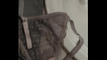 Leche en dirty panties