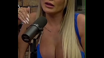 Podcast cleavage