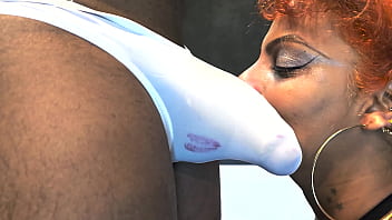 Big booty queen nilmini sheron hard fuck 3 hole with her fan