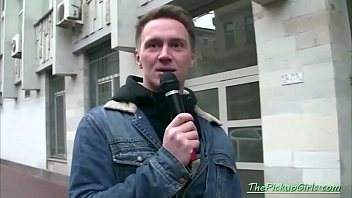 Picked up babe enjoys two hard boners