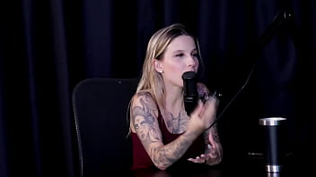 Não Gosta Da Forma Que Chupa Os Peitos Teve A Proposta Do Swing E O Exibisionismo E O Ido Inusitado Foi Brunna Sweet Watch Sheer Red thumbnail