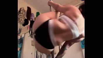 I should post the full video on my #poledance account but i’m too lazy to sign in right now polerinapole I should post the full video on my #poledance account but i’m too lazy to sign in right now polerinapole