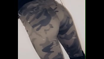 Rejoins moi pour voir ce qu’il se cache en dessous