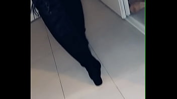 Rejoins moi pour voir ce qu’il se cache en dessous