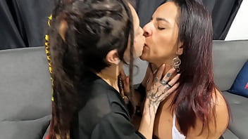 Fudendo A Buceta Da Rasta E Comendo O Cu Da Morena thumbnail