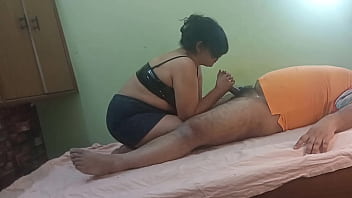 Indian bhabhi xxx pussy and ass suck and fuck with electrician in hindi clear audio full sex video