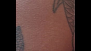 Dei gostoso no pelo minha raba para o negão dotado ele não aguento e gozou dentro