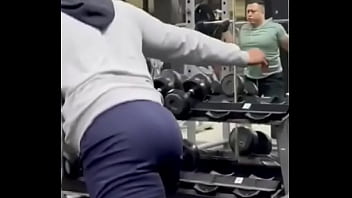 Dándolo todo acá y por allá también siganme para que vean cositas giving it my all here ther