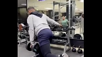 Dándolo todo acá y por allá también siganme para que vean cositas giving it my all here ther