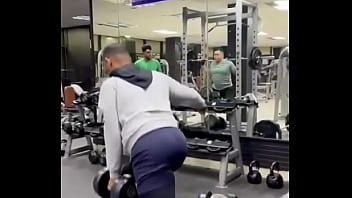 Dándolo todo acá y por allá también siganme para que vean cositas giving it my all here ther