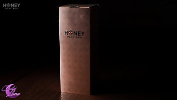 Watch my 18yo ass bounce on this pretty dildo