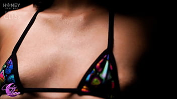 Watch my 18yo ass bounce on this pretty dildo