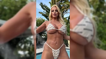 Kinky hot blonde brittany andrews stuffs her pussy at the sunny beach