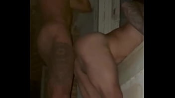 Hétero Casado Deixou A Mulher Em Casa E Foi No Beco Da Favela Me Dar O Cuzinho thumbnail