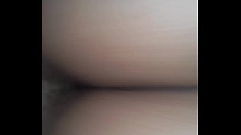 Rebolando no pau e gemendo gostoso