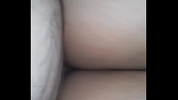 Rebolando no pau e gemendo gostoso