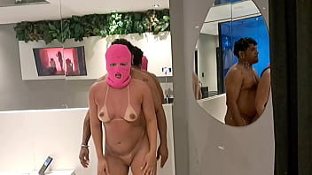 Namorada safada no motel fazendo exibismo na rua e me dando gostoso no motel