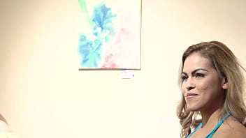 Eu e minhas amigas fizemos uma festa de adoração de pezinhos feet fetish