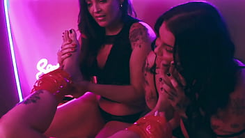 These 3 girls playing with feet will be the most beautiful thing you will see today