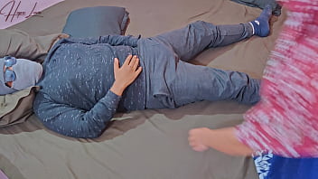 This cheating housewife gets on my dick and rides beautifully