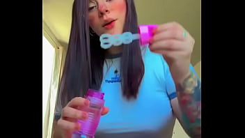 Y si vienes tú a hacerme pompas en otro lado ️