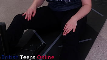 Nerdy yoga girl gets railed by fucking machine